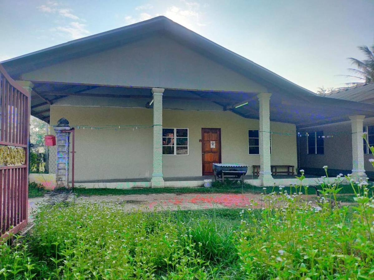 Oyo 90577 Safi Homestay Kuala Terengganu Buitenkant foto