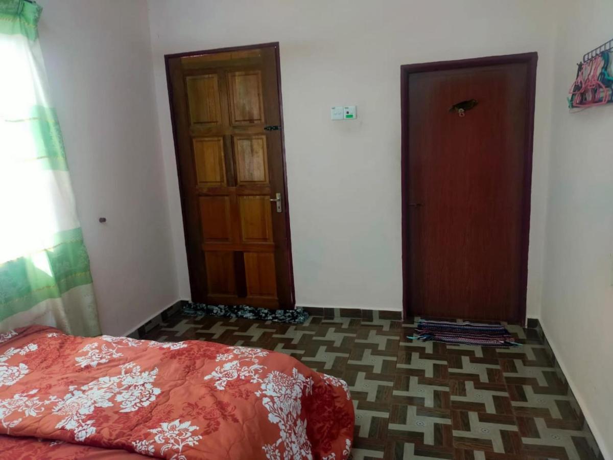 Oyo 90577 Safi Homestay Kuala Terengganu Buitenkant foto