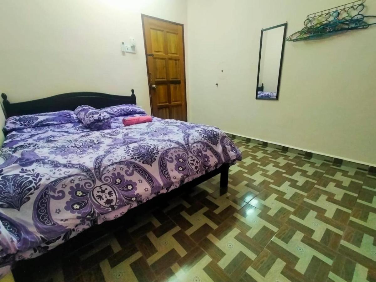 Oyo 90577 Safi Homestay Kuala Terengganu Buitenkant foto