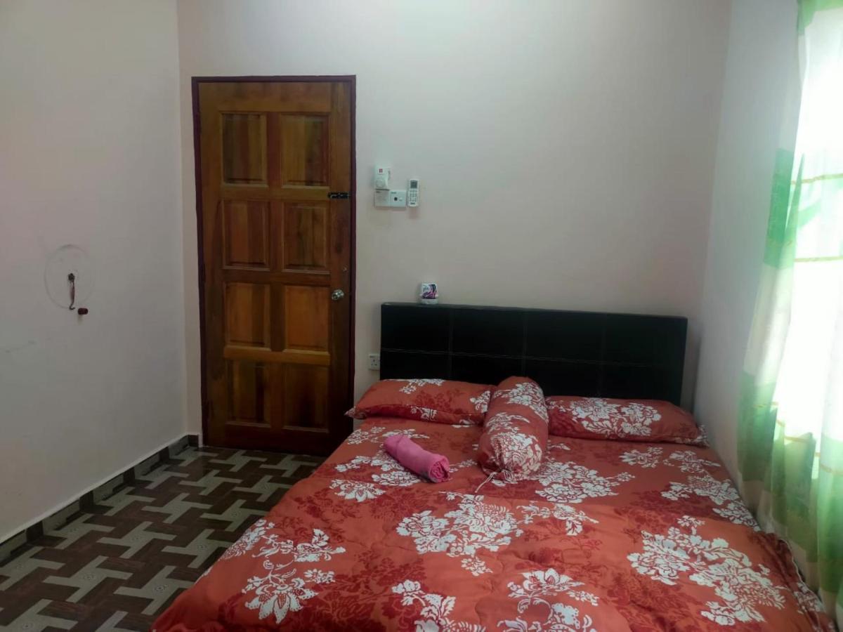 Oyo 90577 Safi Homestay Kuala Terengganu Buitenkant foto